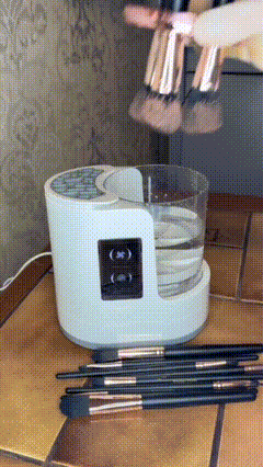 PrincessBrush™ – Electric Makeup Brush Cleaner